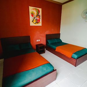 Kamar kembar standard